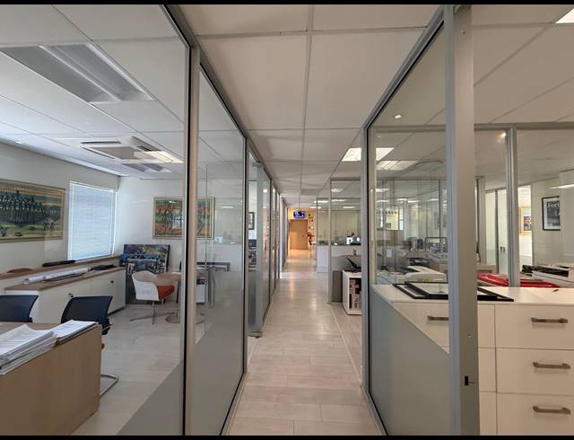 415M² OFFICE TO LET IN NEWLANDS